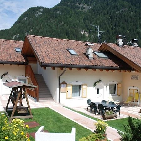 Residence Le Rose Pozza di Fassa Dış mekan fotoğraf
